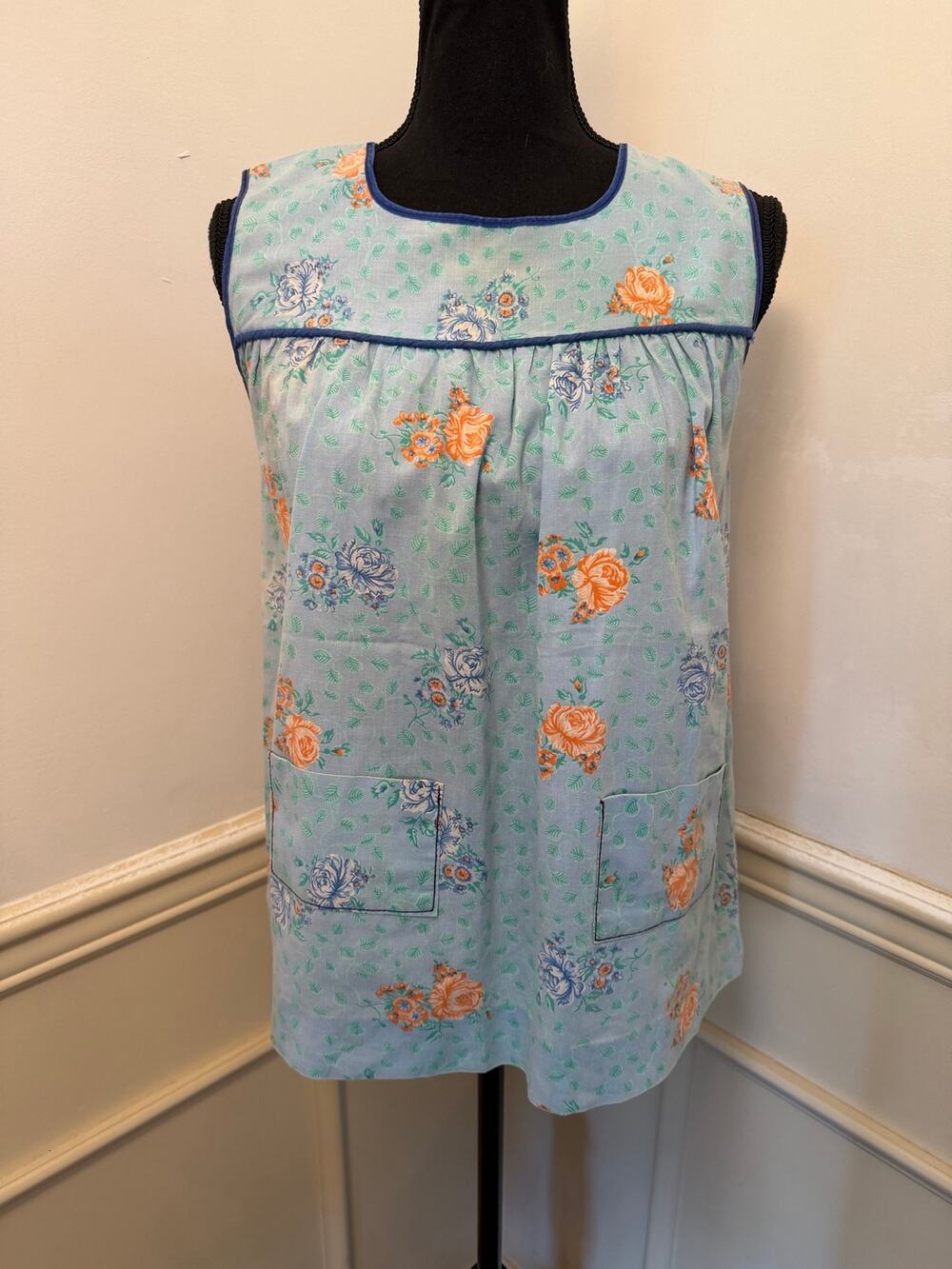 Vintage 60s/70s Handmade Floral Cobbler Apron Smock Top Light Blue Grandmacore